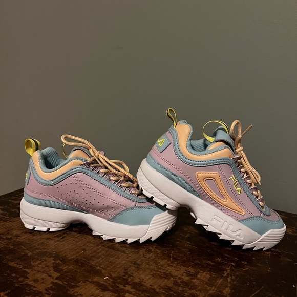 FILA Athletic Shoe - Picture 8 of 8